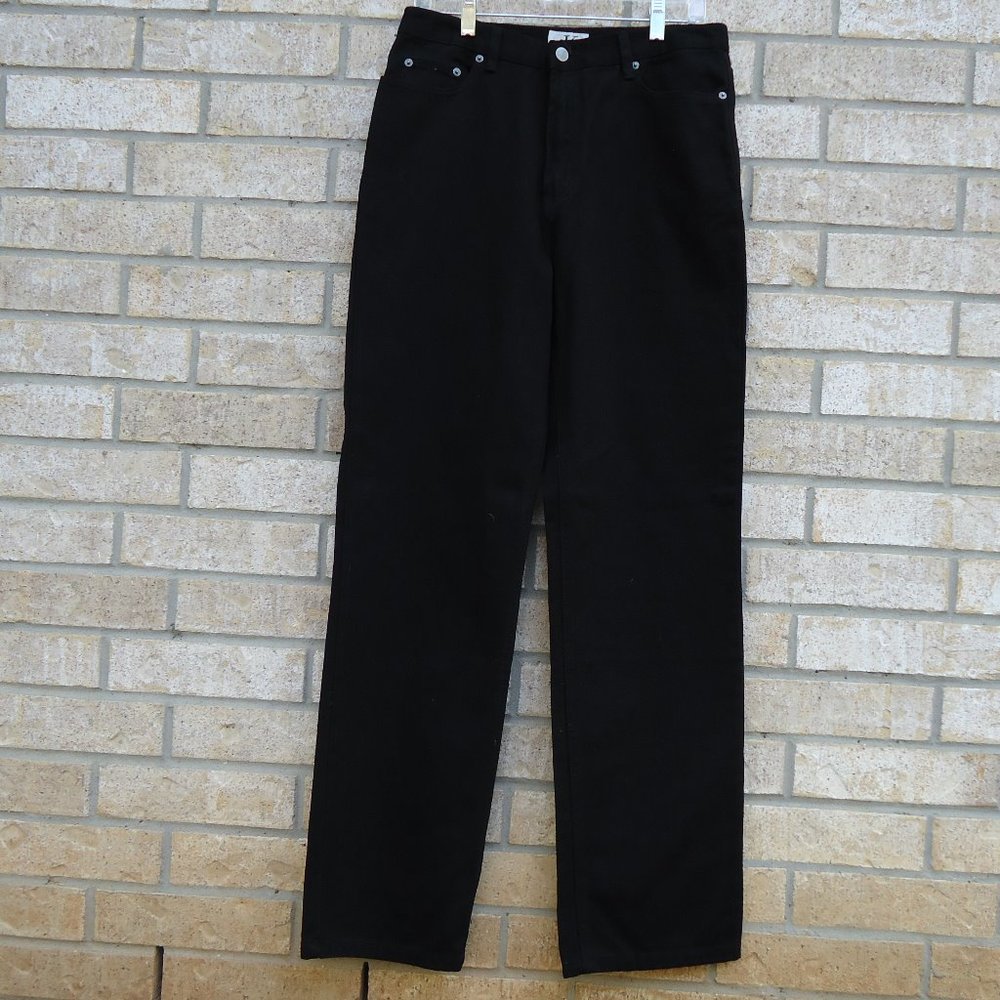 SIZE 32. NWT. VINTAGE CALVIN KLEIN STRAIGHT LEG JEANS.